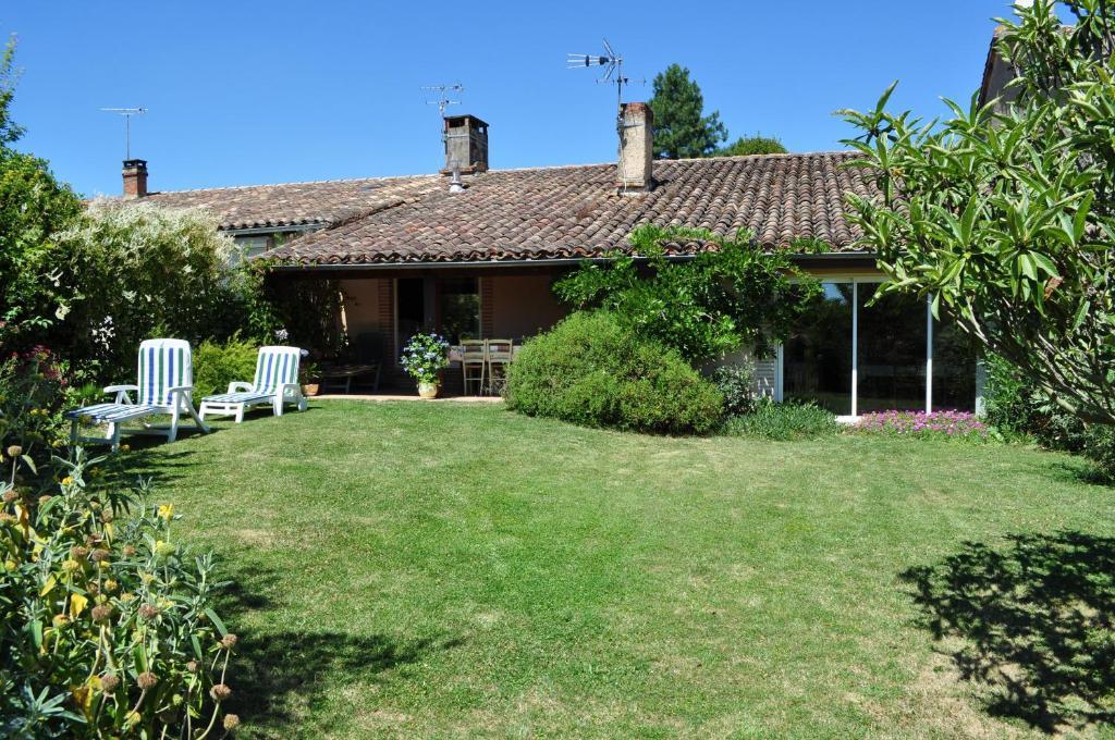 Vila Le Poulailler Lavit Exteriér fotografie